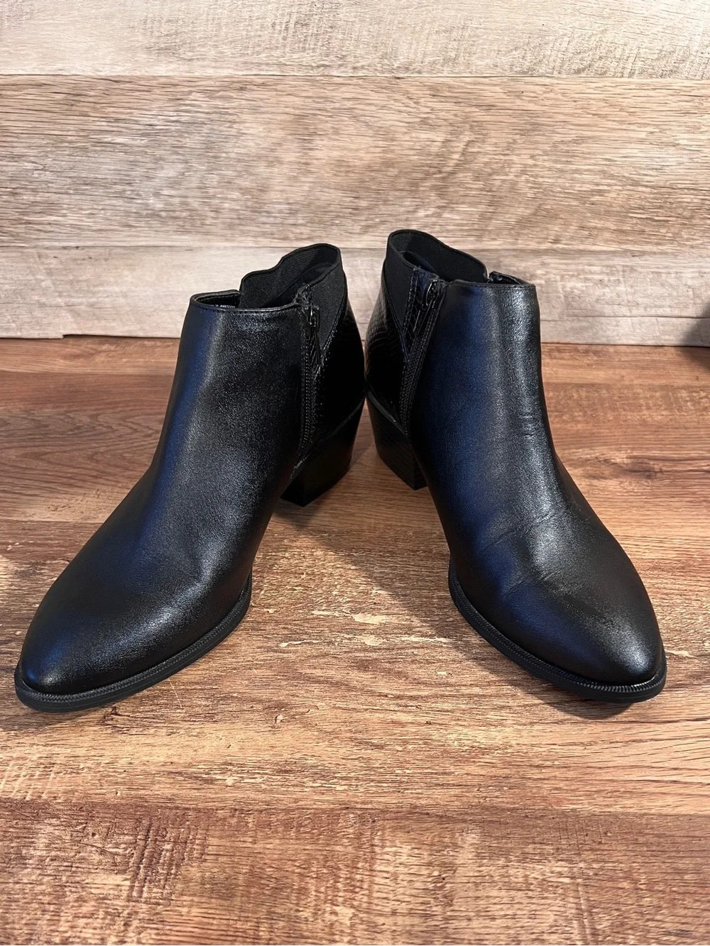 Simply Vera Vera Wang Black Ankle Boots Size 8 Block Heel Booties